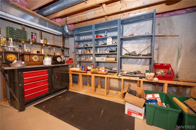 4746 Bay View Road, Hamburg, NY 14075