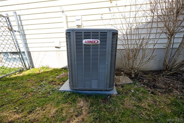 4746 Bay View Road, Hamburg, NY 14075