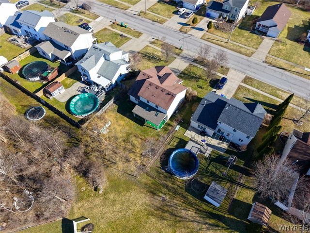 4746 Bay View Road, Hamburg, NY 14075