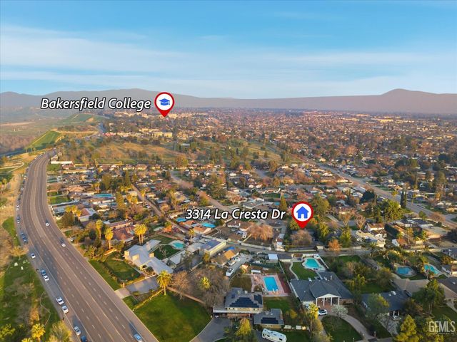3314 La Cresta Drive, Bakersfield, CA 93305
