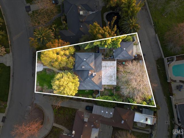 3314 La Cresta Drive, Bakersfield, CA 93305