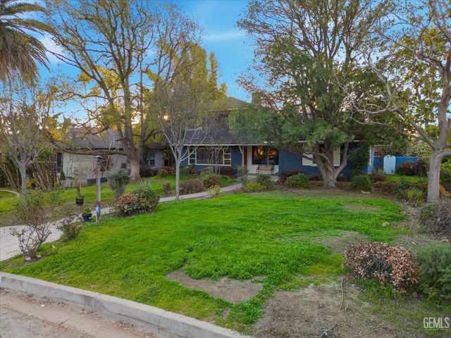 3314 La Cresta Drive, Bakersfield, CA 93305