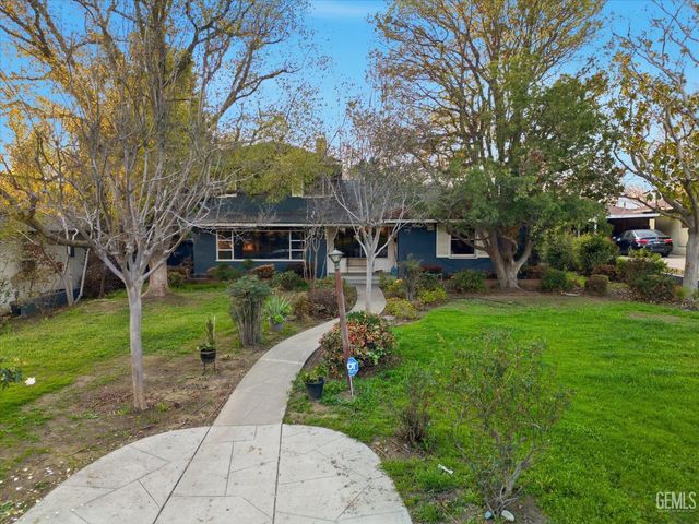 3314 La Cresta Drive, Bakersfield, CA 93305