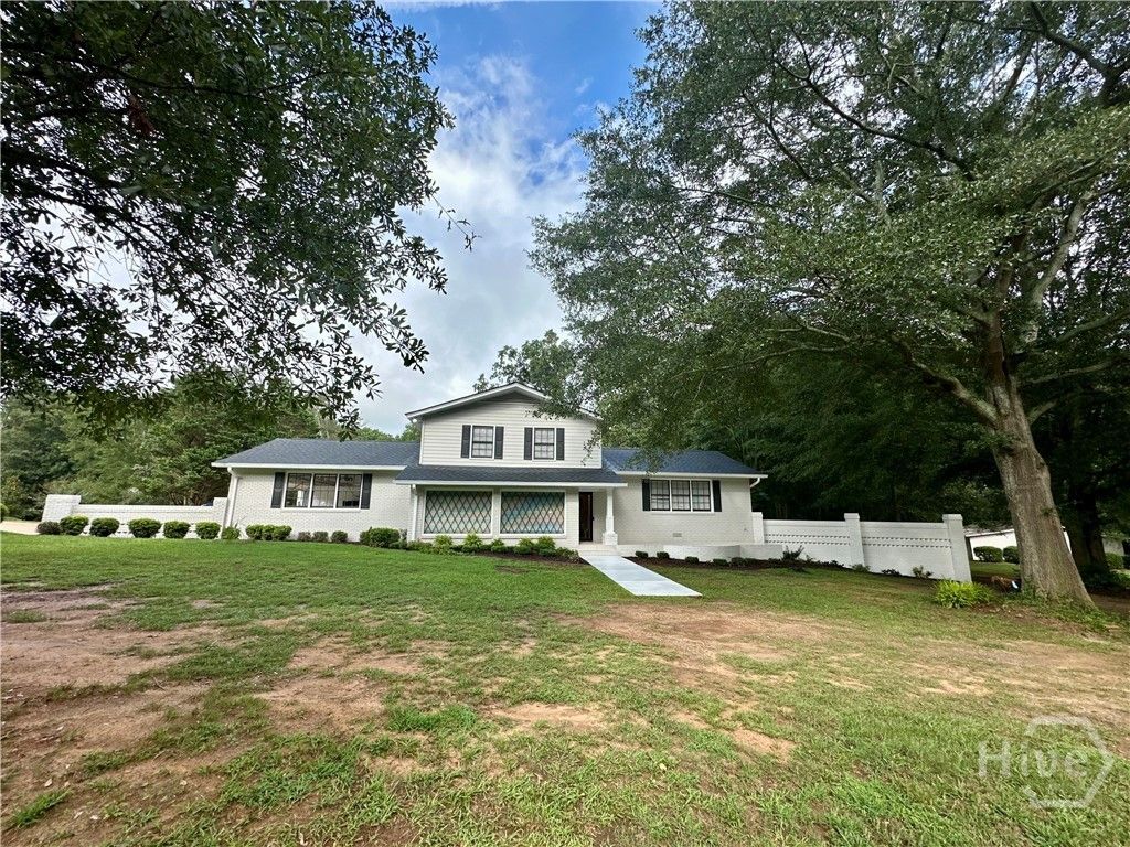 Image 1 of property listing at 235 Minish Lake Road, Commerce, GA 30530