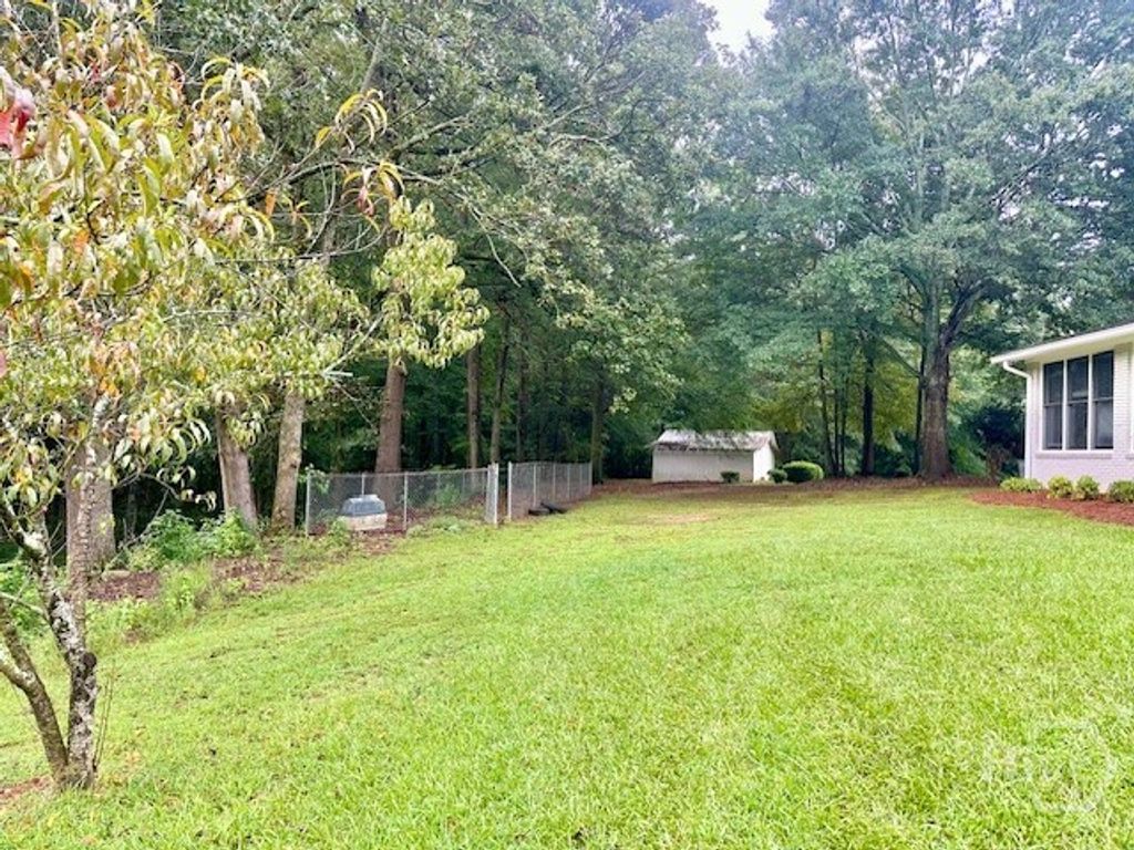 Image 37 of property listing at 235 Minish Lake Road, Commerce, GA 30530