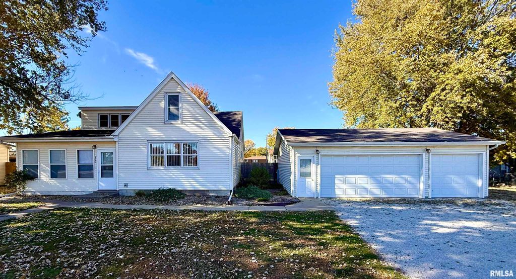 815 1ST Street, Colona, IL 61241