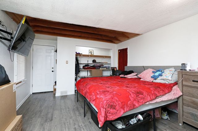 5902 Boston Avenue, Des Moines, IA 50322