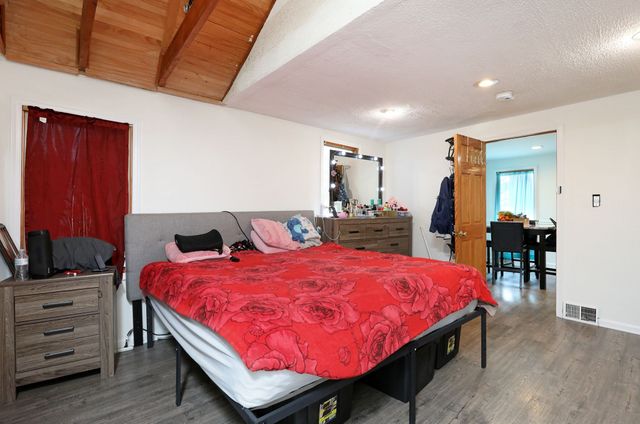 5902 Boston Avenue, Des Moines, IA 50322