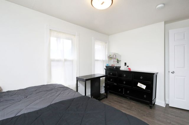 5902 Boston Avenue, Des Moines, IA 50322