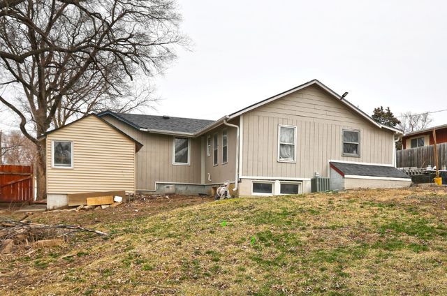 5902 Boston Avenue, Des Moines, IA 50322