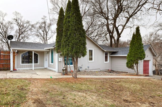 5902 Boston Avenue, Des Moines, IA 50322