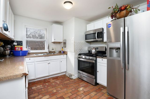 5902 Boston Avenue, Des Moines, IA 50322