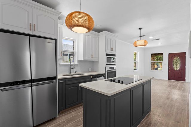 1107 S Waverly Drive, Dallas, TX 75208