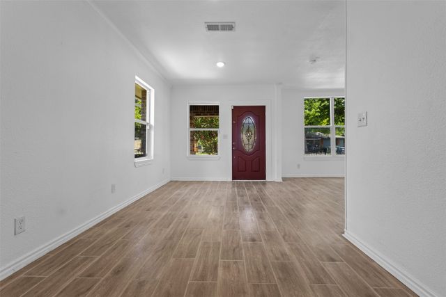1107 S Waverly Drive, Dallas, TX 75208