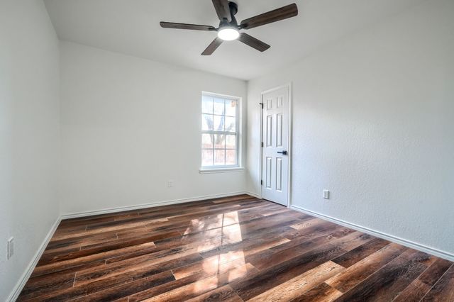 803 Park Place Boulevard, Midlothian, TX 76065