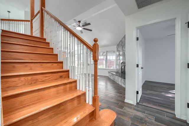 803 Park Place Boulevard, Midlothian, TX 76065