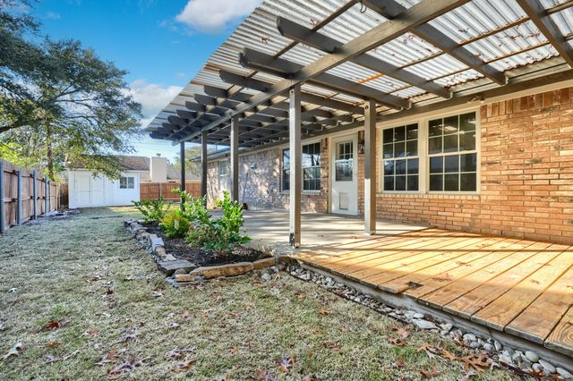 803 Park Place Boulevard, Midlothian, TX 76065