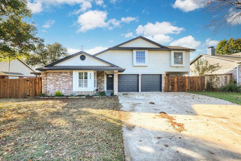 803 Park Place Boulevard, Midlothian, TX 76065