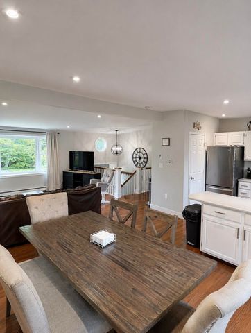 12 Frost Lane, Hyannis, MA 02601