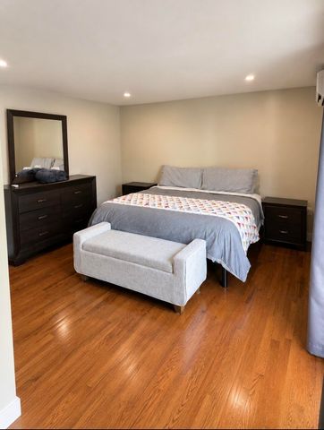 12 Frost Lane, Hyannis, MA 02601
