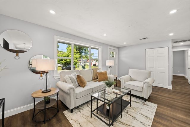 15 Clara Rd, Brockton, MA 02302