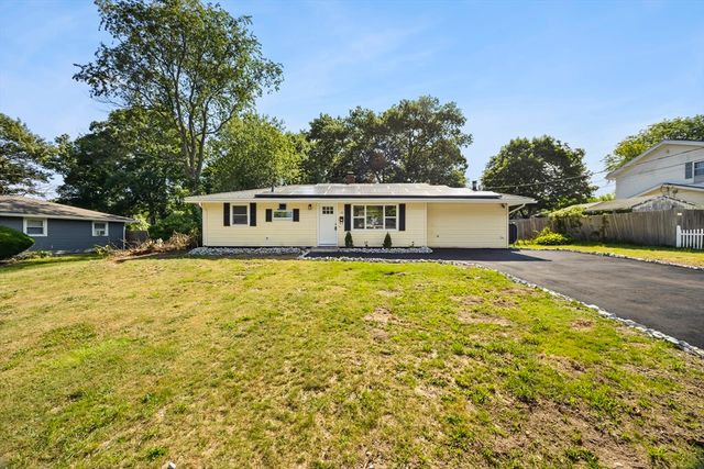15 Clara Rd, Brockton, MA 02302