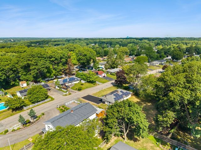15 Clara Rd, Brockton, MA 02302