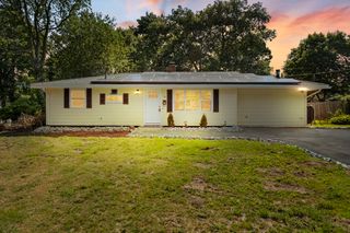 15 Clara Rd, Brockton, MA 02302