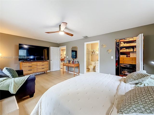 4271 NW 20th Avenue, Oakland Park, FL 33309