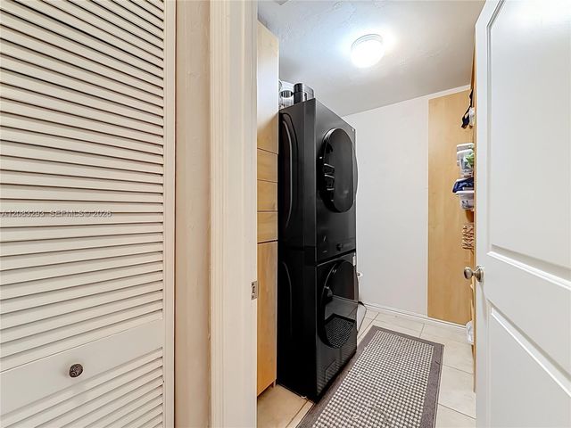 4271 NW 20th Avenue, Oakland Park, FL 33309