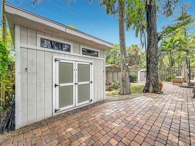 4271 NW 20th Avenue, Oakland Park, FL 33309