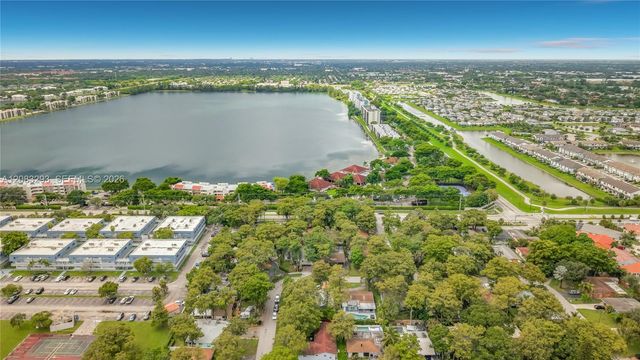 4271 NW 20th Avenue, Oakland Park, FL 33309