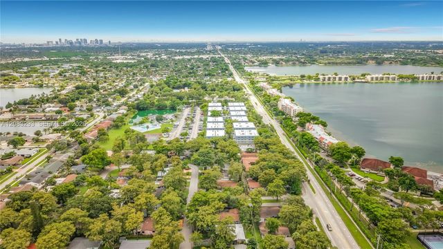 4271 NW 20th Avenue, Oakland Park, FL 33309