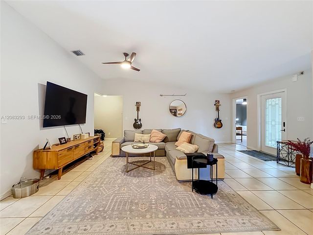 4271 NW 20th Avenue, Oakland Park, FL 33309