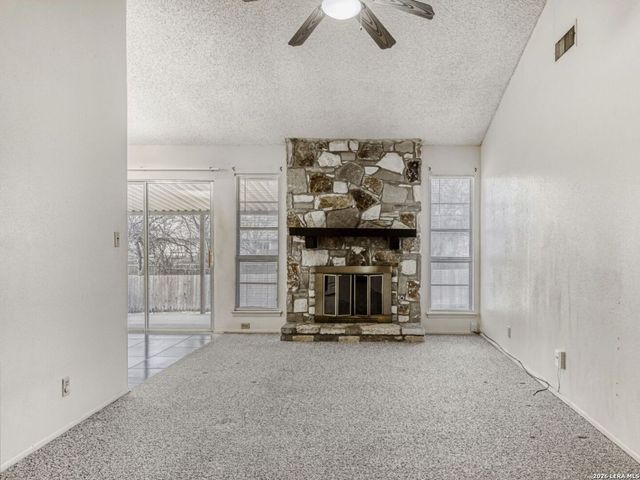 9714 Bay View Dr, San Antonio, TX 78239