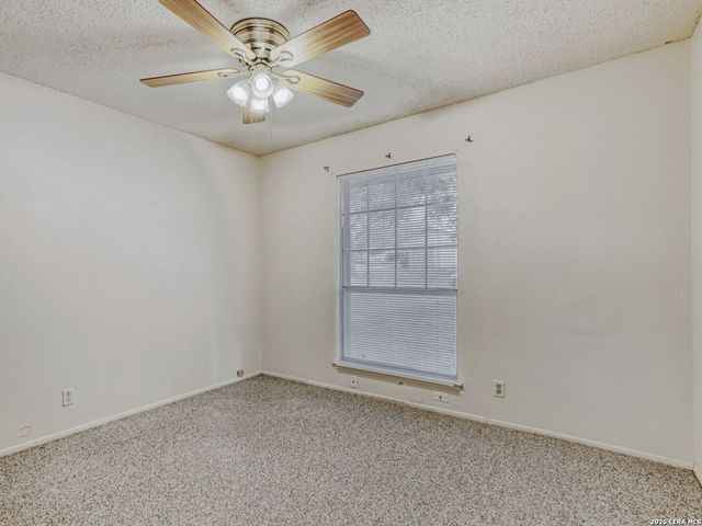 9714 Bay View Dr, San Antonio, TX 78239