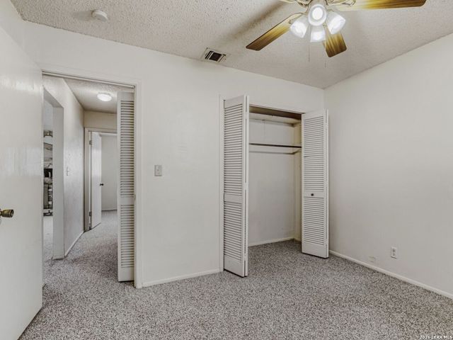 9714 Bay View Dr, San Antonio, TX 78239