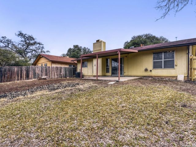 9714 Bay View Dr, San Antonio, TX 78239