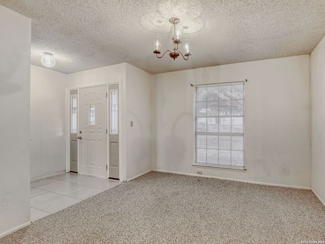 9714 Bay View Dr, San Antonio, TX 78239