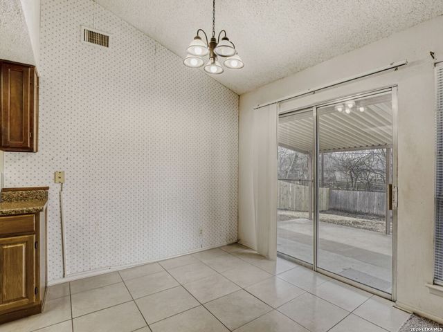 9714 Bay View Dr, San Antonio, TX 78239