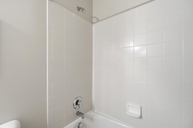 5817 Edgebrook Drive, Galena, OH 43021