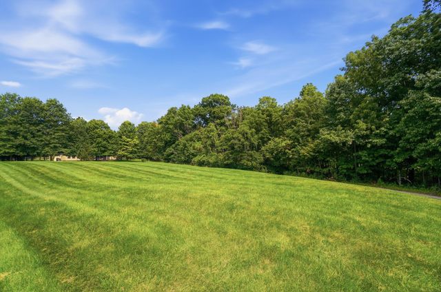 5817 Edgebrook Drive, Galena, OH 43021