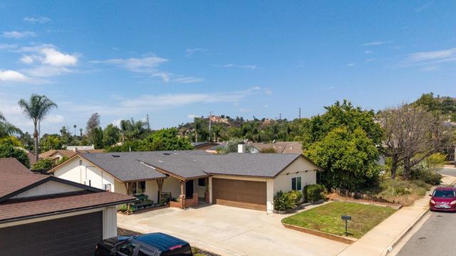 1127 Paula Way, Escondido, CA 92027