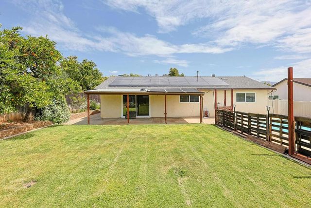 1127 Paula Way, Escondido, CA 92027
