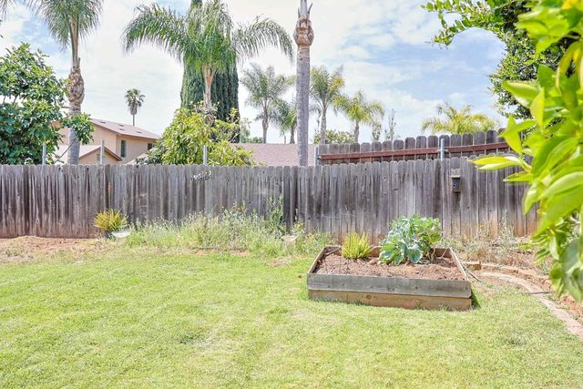 1127 Paula Way, Escondido, CA 92027