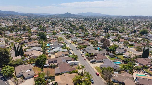 1127 Paula Way, Escondido, CA 92027