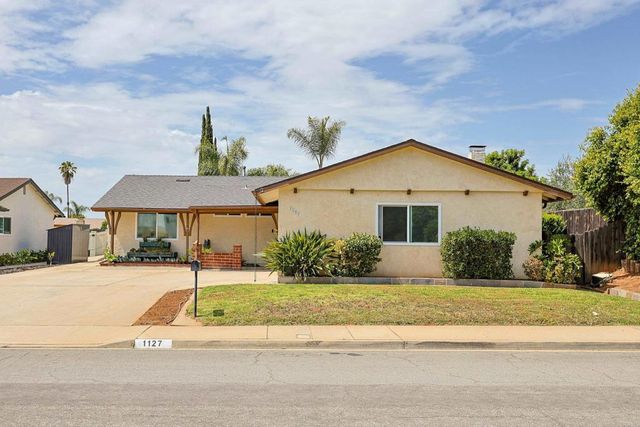 1127 Paula Way, Escondido, CA 92027
