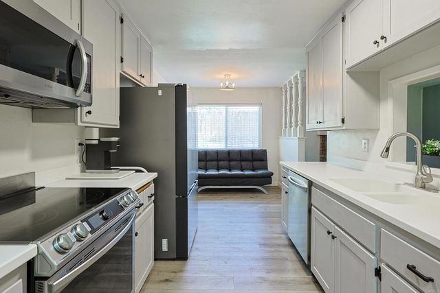 1127 Paula Way, Escondido, CA 92027