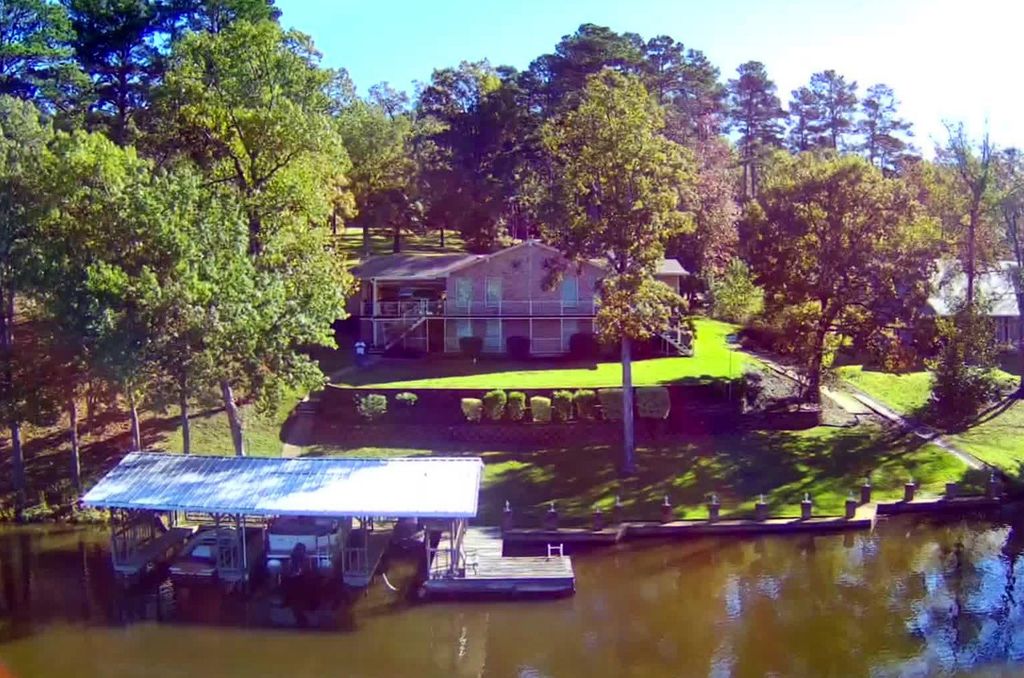 3073 EAST LAKE DR., Gladewater, TX 75647
