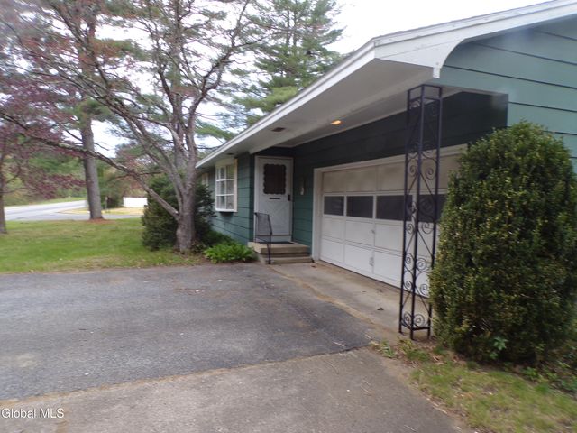 28 Buena Vista Avenue, Queensbury, NY 12804